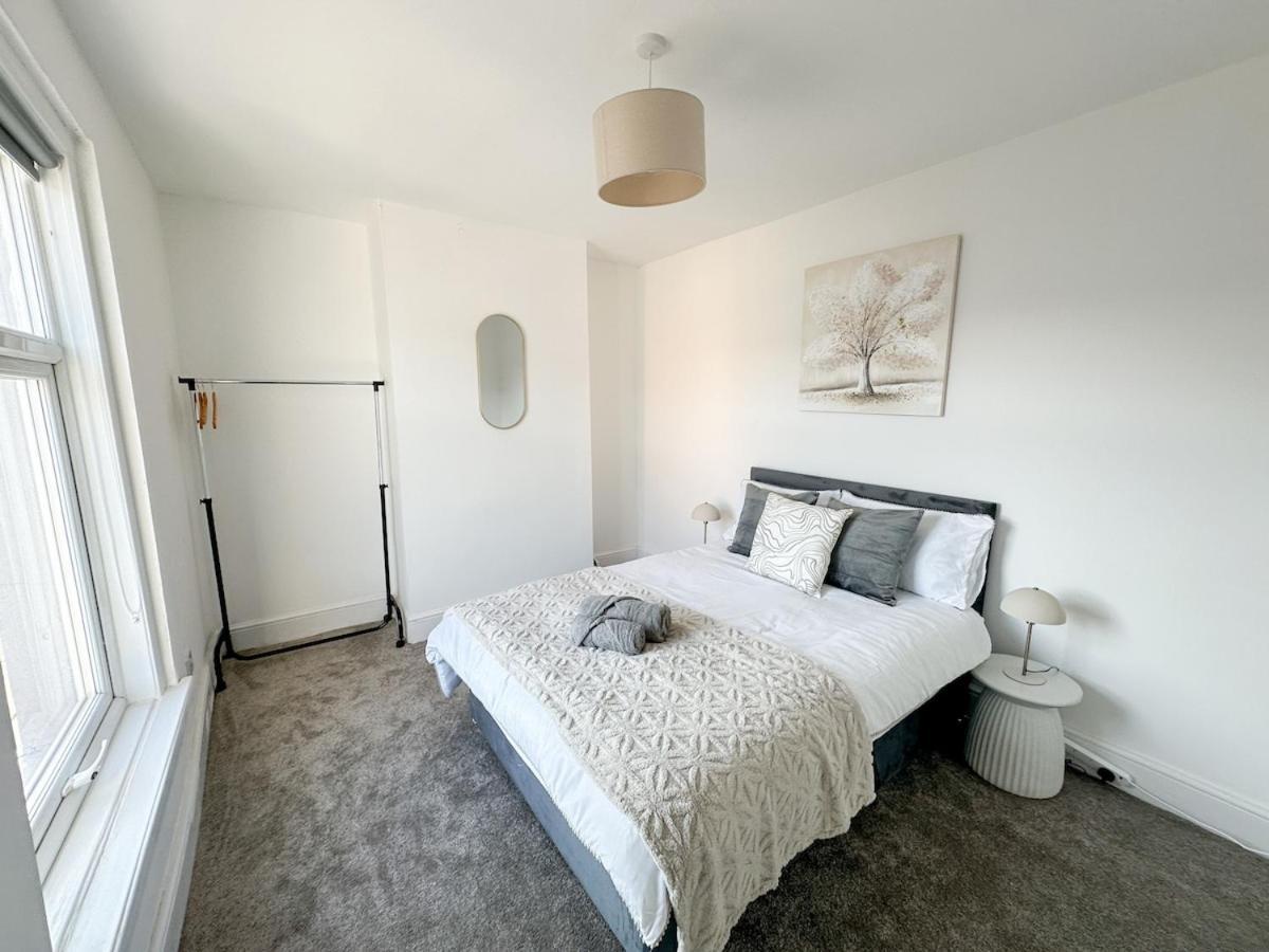 Charming 3-bed Near Attractions * Blackpool